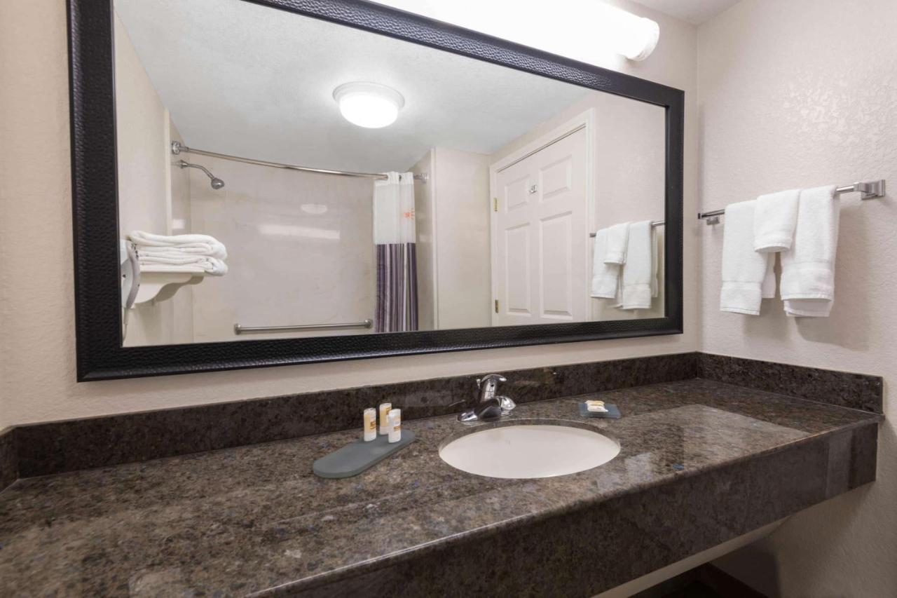 La Quinta Inn & Suites By Wyndham San Antonio Riverwalk Zewnętrze zdjęcie