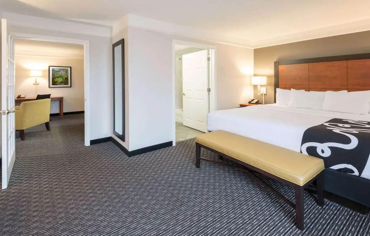 La Quinta Inn & Suites By Wyndham San Antonio Riverwalk Zewnętrze zdjęcie