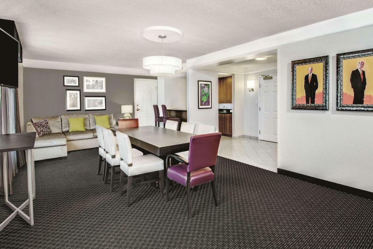 La Quinta Inn & Suites By Wyndham San Antonio Riverwalk Zewnętrze zdjęcie