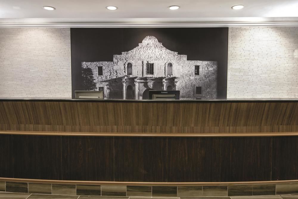 La Quinta Inn & Suites By Wyndham San Antonio Riverwalk Zewnętrze zdjęcie